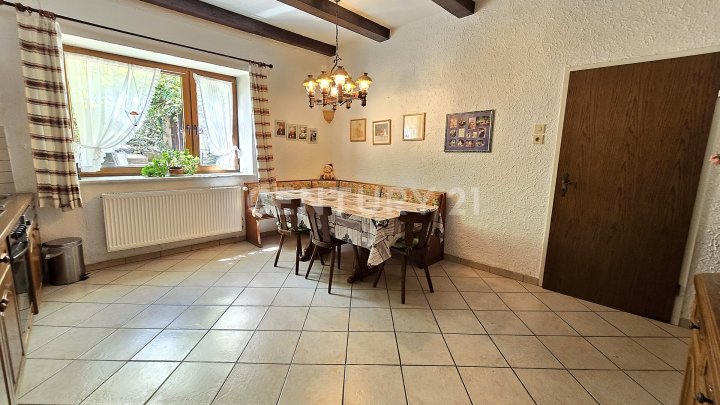 Attraktives Mehrfamilienhaus mit ELW, zusätzl. Baugrundstück und Ausbaumöglichkeit in Quierschied