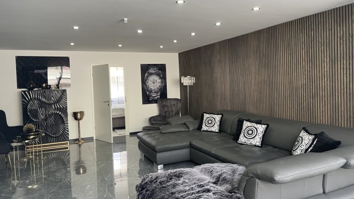 Kernsaniertes Einfamilienhaus mit tollem Garten, Wärmepumpe und PV-Anlage aus 2024