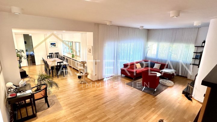 Einfamilienhaus mit Einliegerwohnung  zentral in Ensdorf