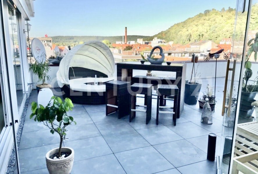 Dachterrasse mit Blick zum Schlossberg