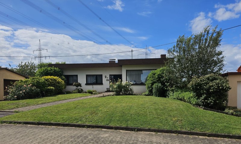 Attraktiver Bungalow in grüner Idylle