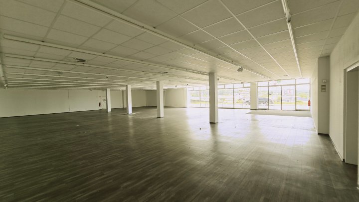 Einzelhandelsfläche Laden Ausstellungsfläche zur Miete