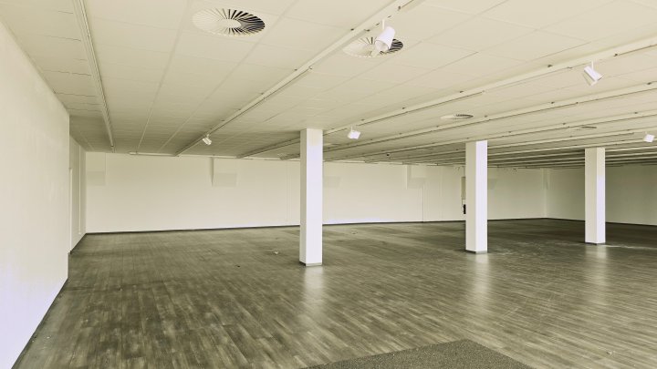 Einzelhandelsfläche Laden Ausstellungsfläche zur Miete