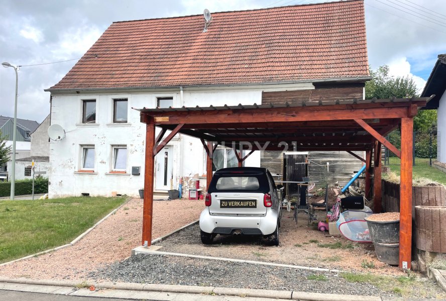 Front mit Carport Ist Zustand