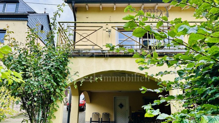 Charmante Liegenschaft mit Garten, Balkon, Stellplatz für Singles / Paare - Altenkessel, Saarbrücken