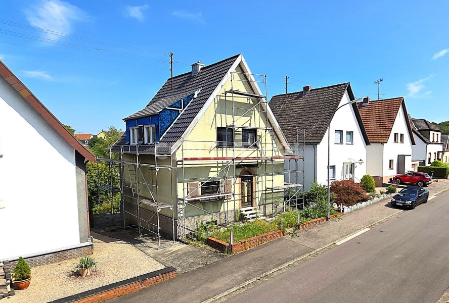 Ansicht des Hauses von der linken Hausseite