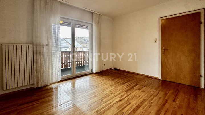 Kaufpreis gesenkt! Großes EFH in Queidersbach – Nähe Air Base, 4 SZ, 2 Terrassen, 3 Garagen