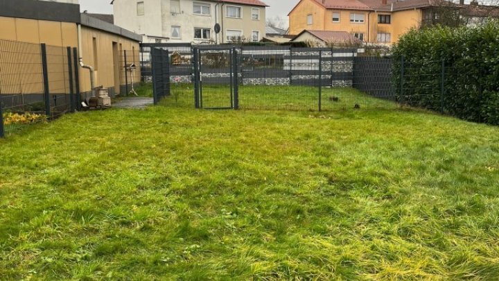 Großzügige Dachgeschosswohnung in ruhiger Lage zu verkaufen.