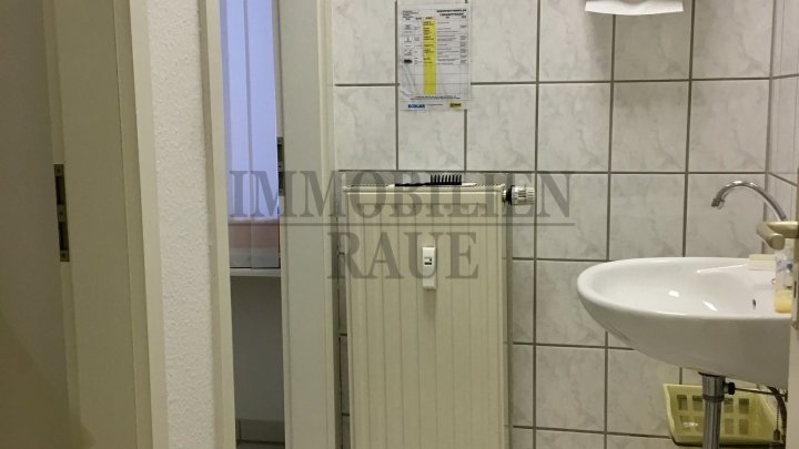 SUPER LAGE UND SOFORT FREI - LADENLOKAL IN 1A LAGE IN SULZBACH AM RAVANUSAPLATZ