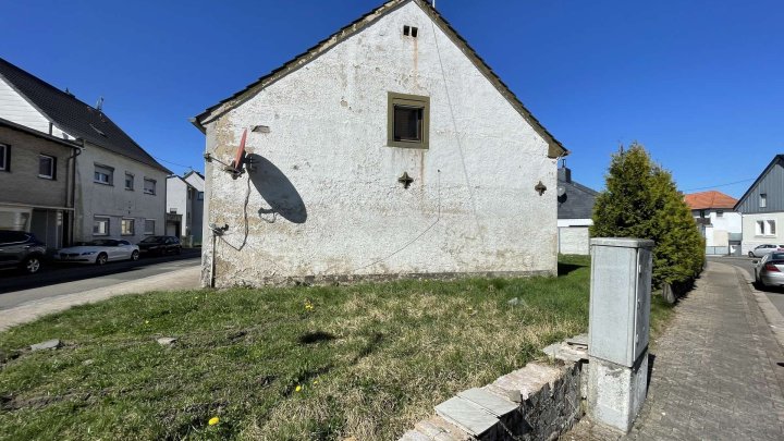 Einfamilienhaus in Schiffweiler OT Heiligenwald für die kleine Familie