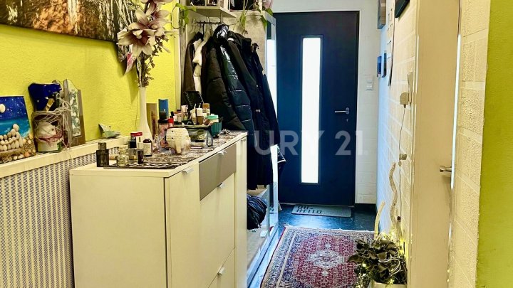 Vielseitiges 1-2 Familienhaus mit großem Grundstück und viel Gestaltungsmöglichkeiten