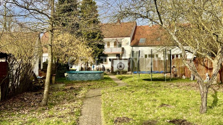 Vielseitiges 1-2 Familienhaus mit großem Grundstück und viel Gestaltungsmöglichkeiten