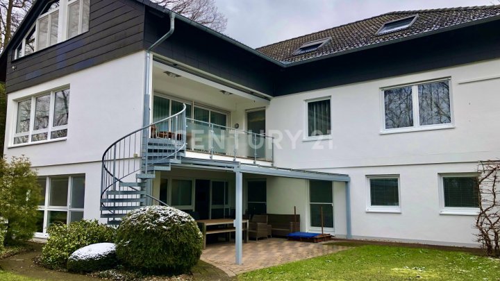 Exklusive sanierte Villa auf 480 m²: Luxus, Komfort und Stil in bester Lage