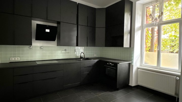 Sanierte Altbauwohnung mit Stellplatz + EBK im Quartier Mainzer Straße