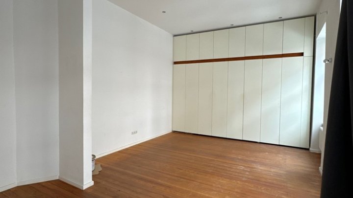 Sanierte Altbauwohnung mit Stellplatz + EBK im Quartier Mainzer Straße
