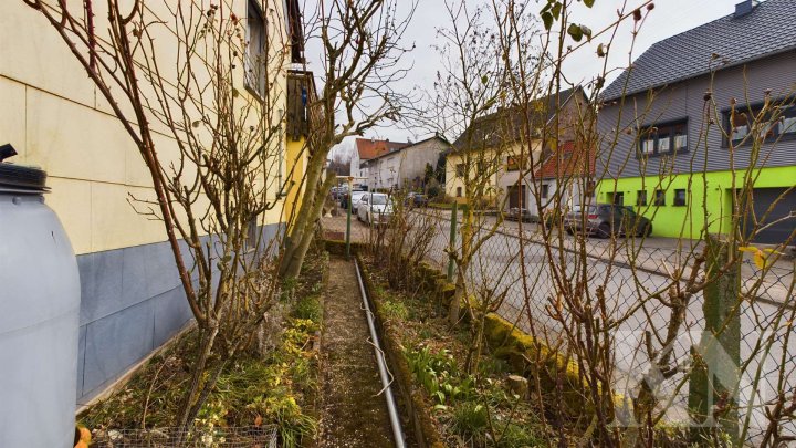 Freistehendes Einfamilienhaus mit viel Charakter – Ruhige Lage & wohnliches Ambiente