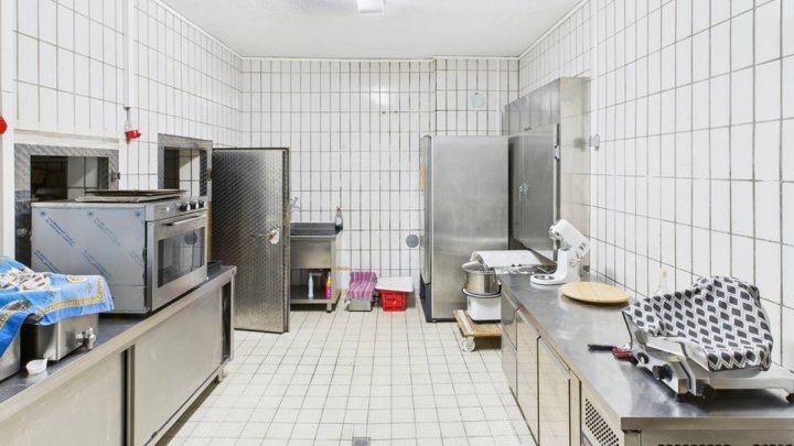 Leben & Arbeiten unter einem Dach – vielseitiges Einfamilienhaus mit Gewerbefläche in Neunkirchen!