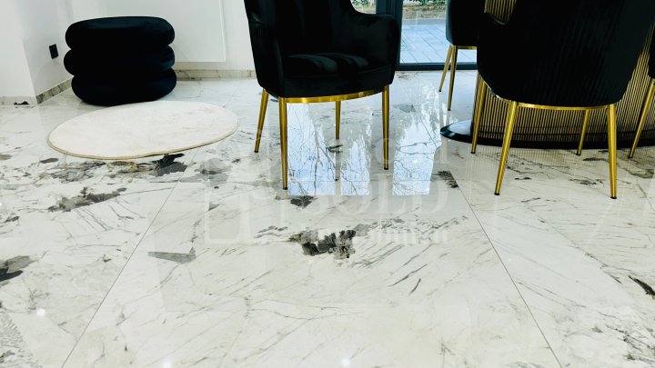 Luxuriöse Liegenschaft mit 3 Wohneinheiten in Kirkel - mit Stellplätzen, Doppelgarage & Garten