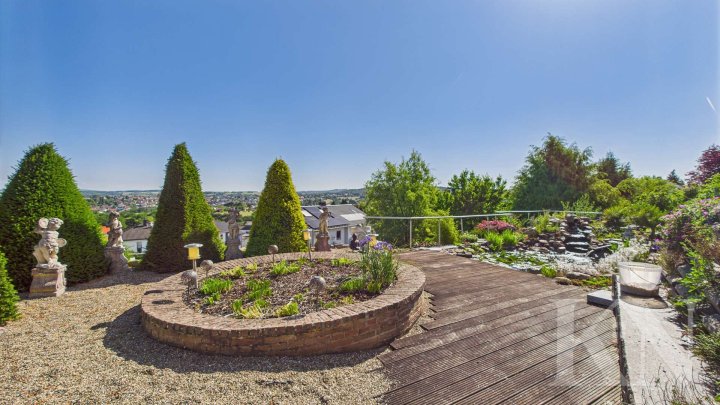 Ihr neues Zuhause mit Panoramablick über Riegelsberg!