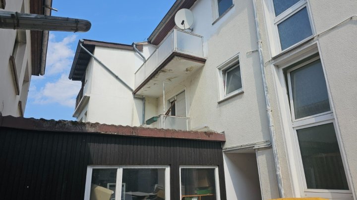 Sanierer aufgepasst !! 2 1/2 Mehrfamilienhäuser mit Nebengebäude zum Schnäppchenpreis !