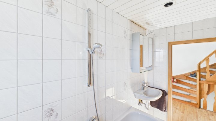 Reserviert! Familientraum in Saarlouis: Großzügiges Einfamilienhaus mit weitläufigem Garten in ruhiger Lage