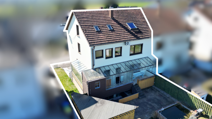 Reserviert! Familientraum in Saarlouis: Großzügiges Einfamilienhaus mit weitläufigem Garten in ruhiger Lage