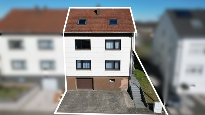 Reserviert! Familientraum in Saarlouis: Großzügiges Einfamilienhaus mit weitläufigem Garten in ruhiger Lage