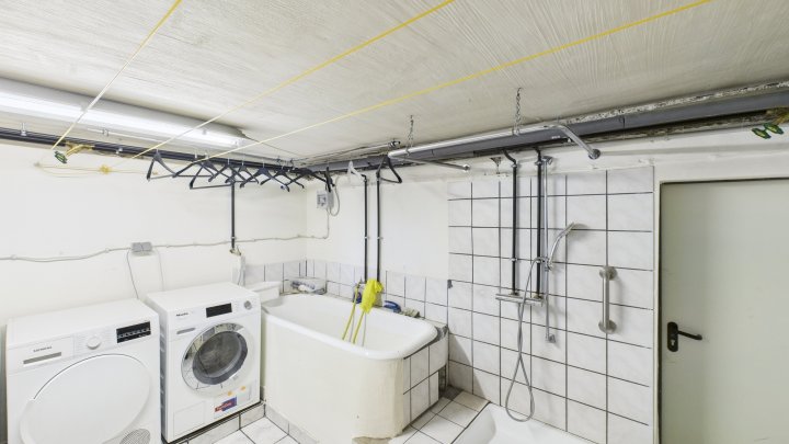 Reserviert! Familientraum in Saarlouis: Großzügiges Einfamilienhaus mit weitläufigem Garten in ruhiger Lage