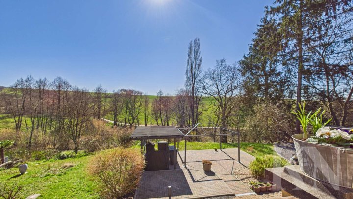 Sofort beziehbares Einfamilienhaus mit Garten und traumhaften Fernblick!