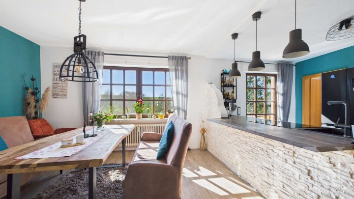 Sofort beziehbares Einfamilienhaus mit Garten und traumhaften Fernblick!