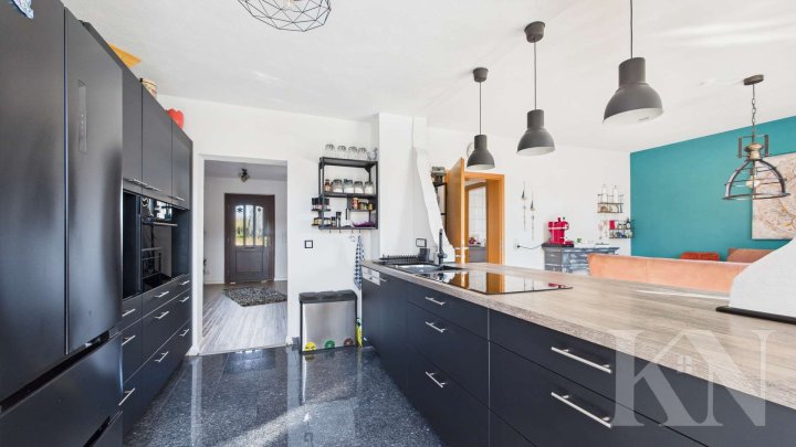 Sofort beziehbares Einfamilienhaus mit Garten und traumhaften Fernblick!