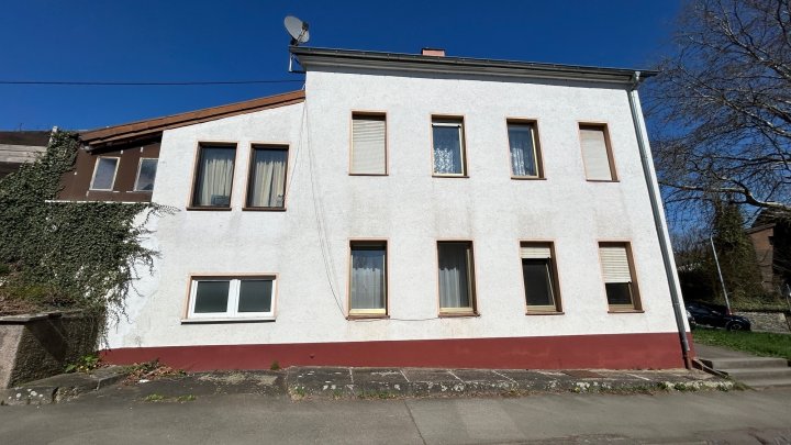Perfektes Zuhause für Familien mit viel Platz und individuellen Möglichkeiten