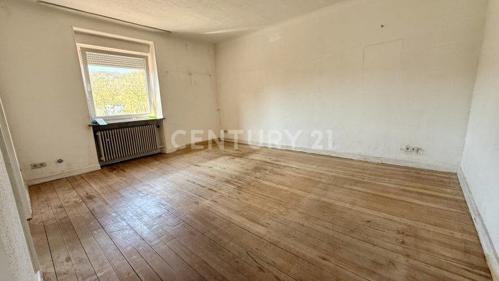 Ca. 260 m² große Stadtvilla in Saarbrücken Güdingen verteilt auf 3 Etagen