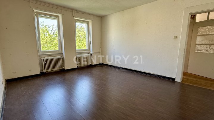 Ca. 260 m² große Stadtvilla in Saarbrücken Güdingen verteilt auf 3 Etagen