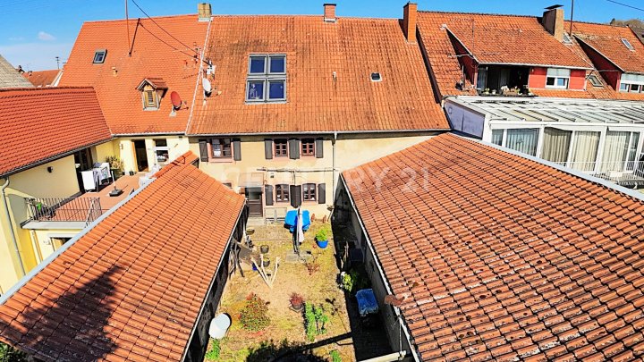 Zeitloses Erbe aus 1625 – Charmantes Bauernhaus mit vielseitiger Gewerbeeinheit