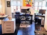 Büro mit Möglichkeit zum Kinderzimmer