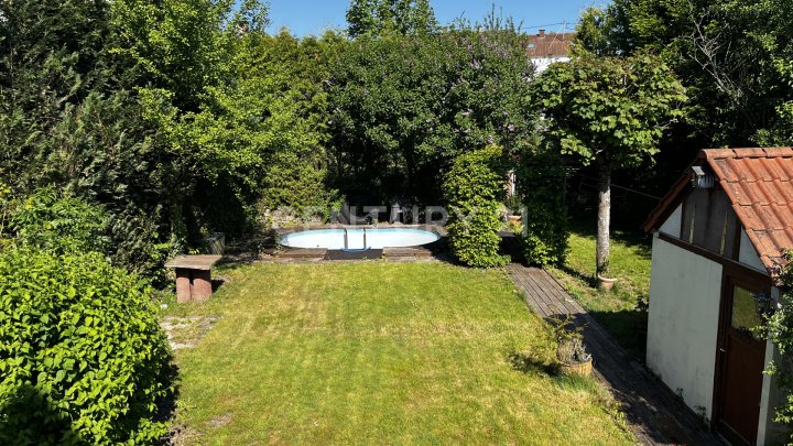 Liebevoll renoviertes ehemaliges Bauernhaus - viel Raum für individuelles Wohnen und Leben