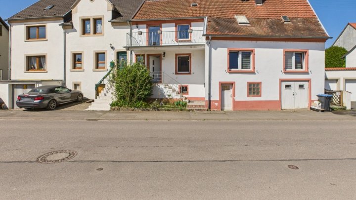 Raum für Ideen – Einfamilienhaus mit großem Garten in ruhigem Blieskasteler Ortsteil