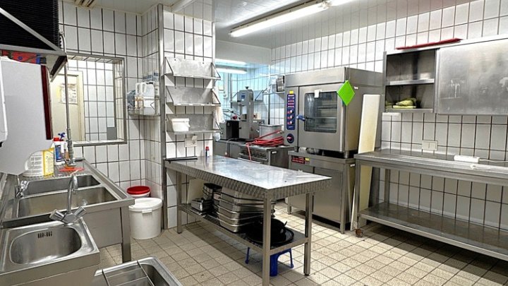 Ehemalige Metzgerei in bester Lage der Fußgängerzone Kaiserstraße