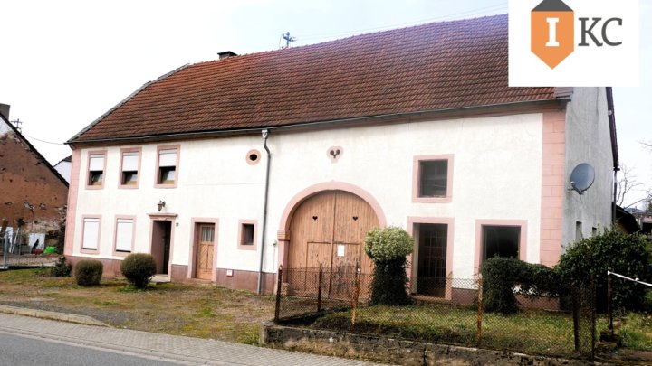 Rustikaler Charme trifft Gestaltungsspielraum – Handwerkerhaus mit Hof & Scheune