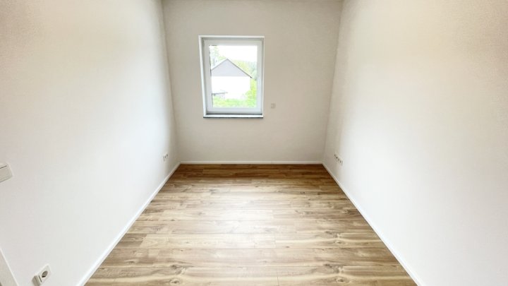 Erstbezug:Maisonette-Wohnung mit Garten, Terrasse & eigener PV-Anlage – 107 m² Wohlfühlfläche in Beckingen-Reimsbach