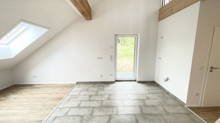 Erstbezug:Maisonette-Wohnung mit Garten, Terrasse & eigener PV-Anlage – 107 m² Wohlfühlfläche in Beckingen-Reimsbach