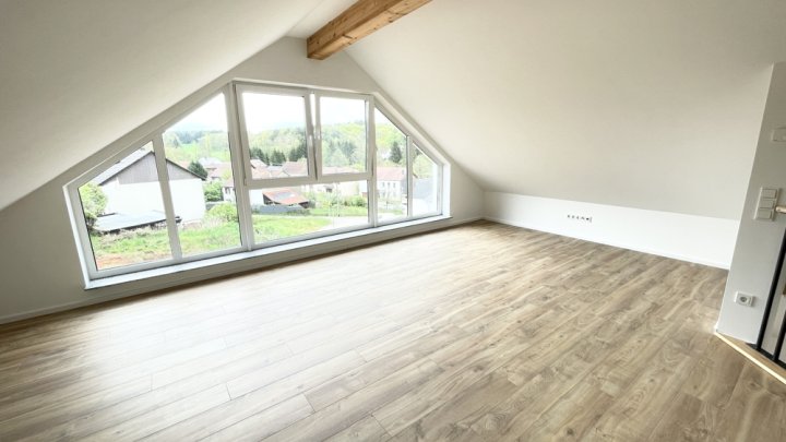 Erstbezug:Maisonette-Wohnung mit Garten, Terrasse & eigener PV-Anlage – 107 m² Wohlfühlfläche in Beckingen-Reimsbach