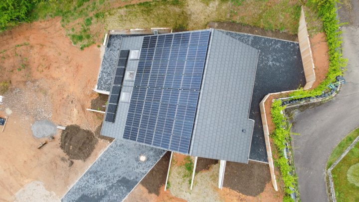 Erstbezug:Maisonette-Wohnung mit Garten, Terrasse & eigener PV-Anlage – 107 m² Wohlfühlfläche in Beckingen-Reimsbach