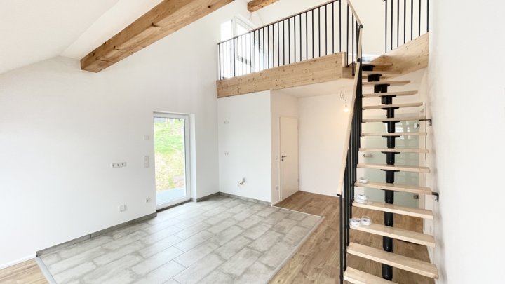 Erstbezug:Maisonette-Wohnung mit Garten, Terrasse & eigener PV-Anlage – 107 m² Wohlfühlfläche in Beckingen-Reimsbach