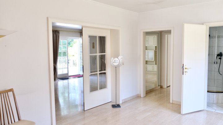 Großzügige Eigentumswohnung mit weitläufigem Balkon und schöner Aussicht in Saarbrücken zu verkaufen