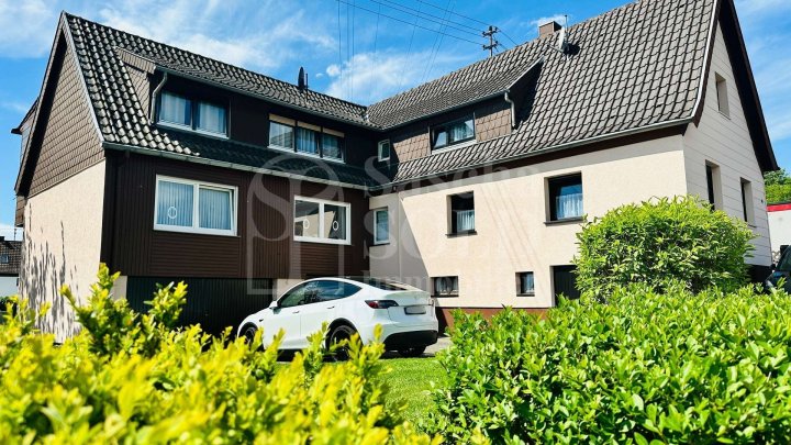 Gepflegte Liegenschaft mit 3 Wohneinheiten in ruhiger Lage von Bildstock-Friedrichsthal