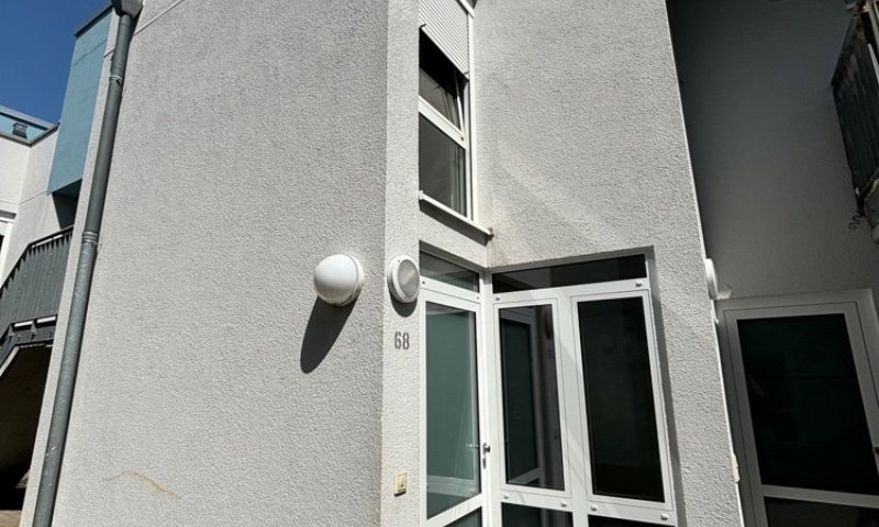 Moderne 3-ZKB Maisonette-Wohnung mit Terrasse + Stellplatz