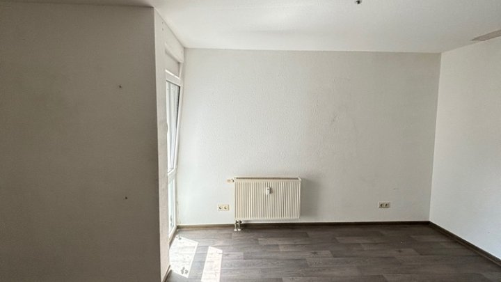 Moderne 3-ZKB Maisonette-Wohnung mit Terrasse + Stellplatz