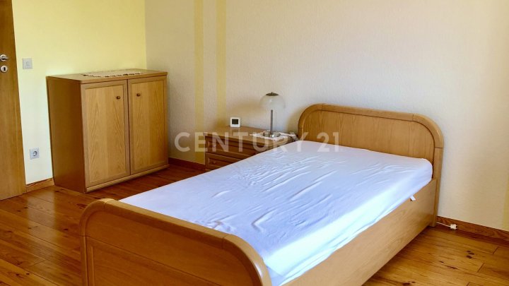 1-2 Familienhaus mit viel Potenzial-perfekt für Familien, Mehrgenerationen & Investoren